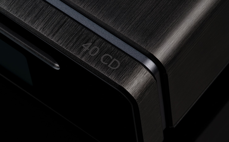 CYRUS 40 CD - CD Player. View of the top right corner showing the words "40 CD"