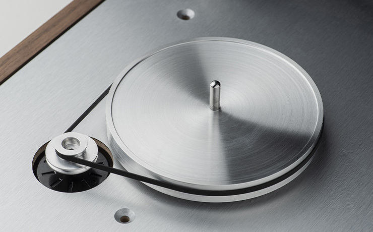 Close-up of the drive belt