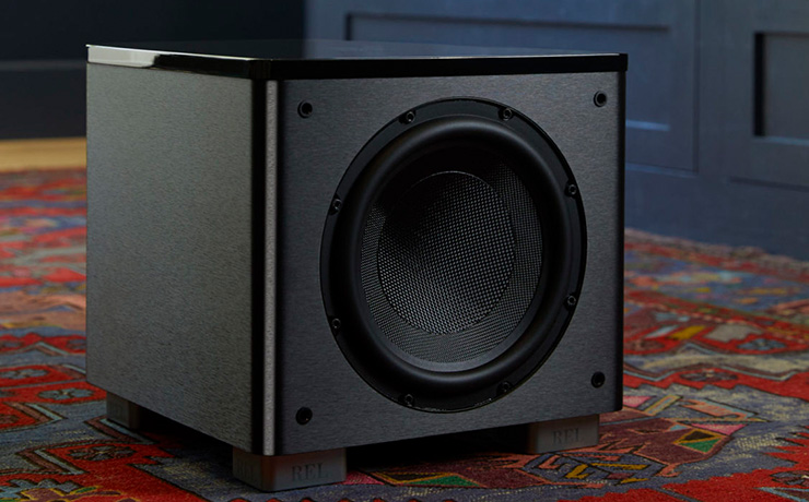 REL HT/1003 MKII on a colourful carpet