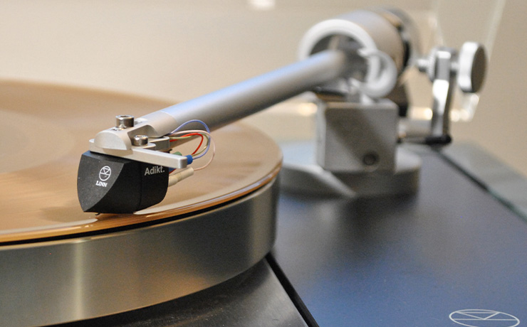 The Majik LP12 with the Adikt cartridge resting on a record