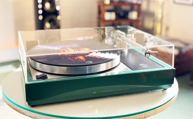 Linn Majik LP12 in the ripcaster showroom.  The plinth is a custom green colour