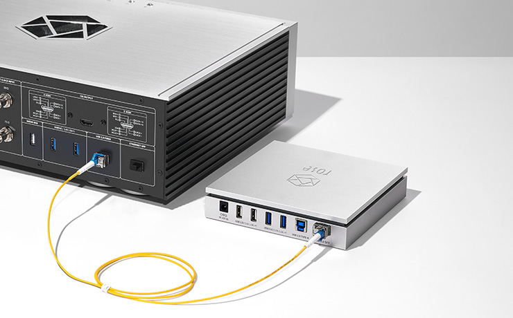 HiFi Rose RSA720 from the rear