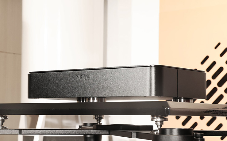 Silent Angel Munich MU Music Player in black on a shelf